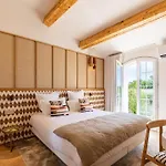 Le Quatre Saisons Et Ses Chambres Raffinees 300 E Par Chambre